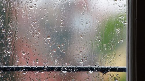 تفسير حلم المطر للمتزوجه وتفسير رؤية نزول المطر بغزارة في المنام كيبورد